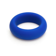 Rozciągliwy Silikonowy Pierścień Erekcyjny Minimum Stretch Silicone Cock Ring Blue Je Joue — zdjęcie produktu PLAYROOM