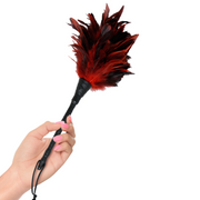 Piórka Do Łaskotania Fetish Fantasy Frisky Feather Duster Red Pipedream — zdjęcie produktu od PLAYROOM