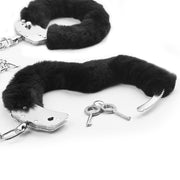 LOVETOY Kajdanki Fluffy Leg Cuffs Czarne — zdjęcie produktu ToyStore