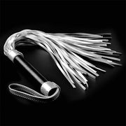 LOVETOY Struggle My Flogger — pejcz ze sztucznej skóry — zdjęcie produktu LOVETOY / ToyStore