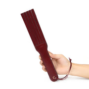 Packa Wine Red Spanking Paddle Liebe Seele — zdjęcie produktu PLAYROOM