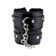 Bound to Please – pluszowe kajdanki na nadgarstki, czarne