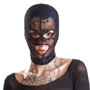 Bad Kitty — czarna koronkowa maska — przód — maska na modelce, portret
